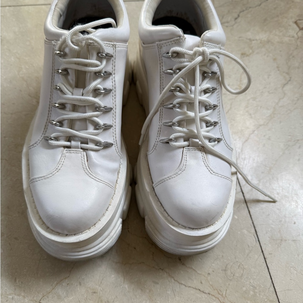 Zara White Lace-Up Sneakers